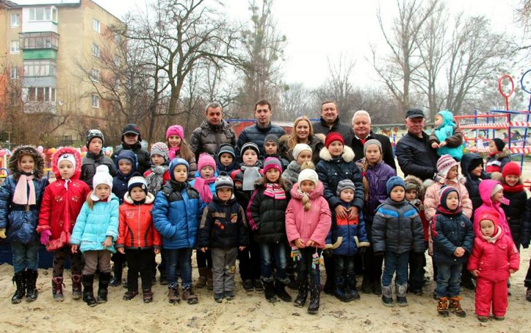 Відкриття дитячого майданчику на вул.Золотій